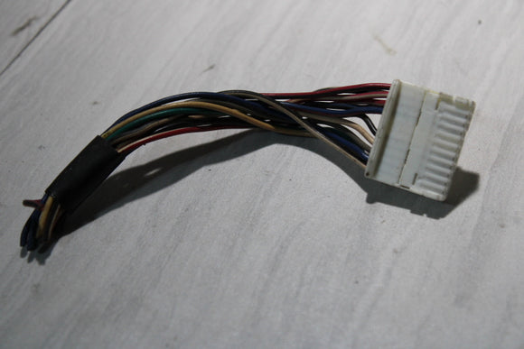 2005-07 toyota matrix corolla connector 12423 89780-02060 COMPUTER TRANSPONDER KEY keyless e76 (Copy)