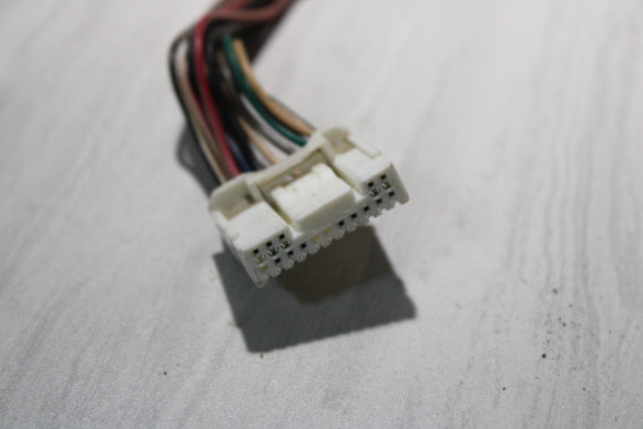 2005-07 toyota matrix corolla connector 12423 89780-02060 COMPUTER TRANSPONDER KEY keyless e76 (Copy)