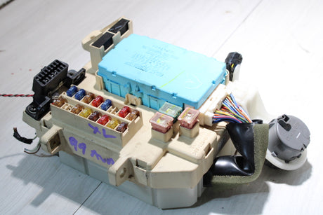 1999 avalon xl 82641-ac030 Relay Integration fusebox oem f6