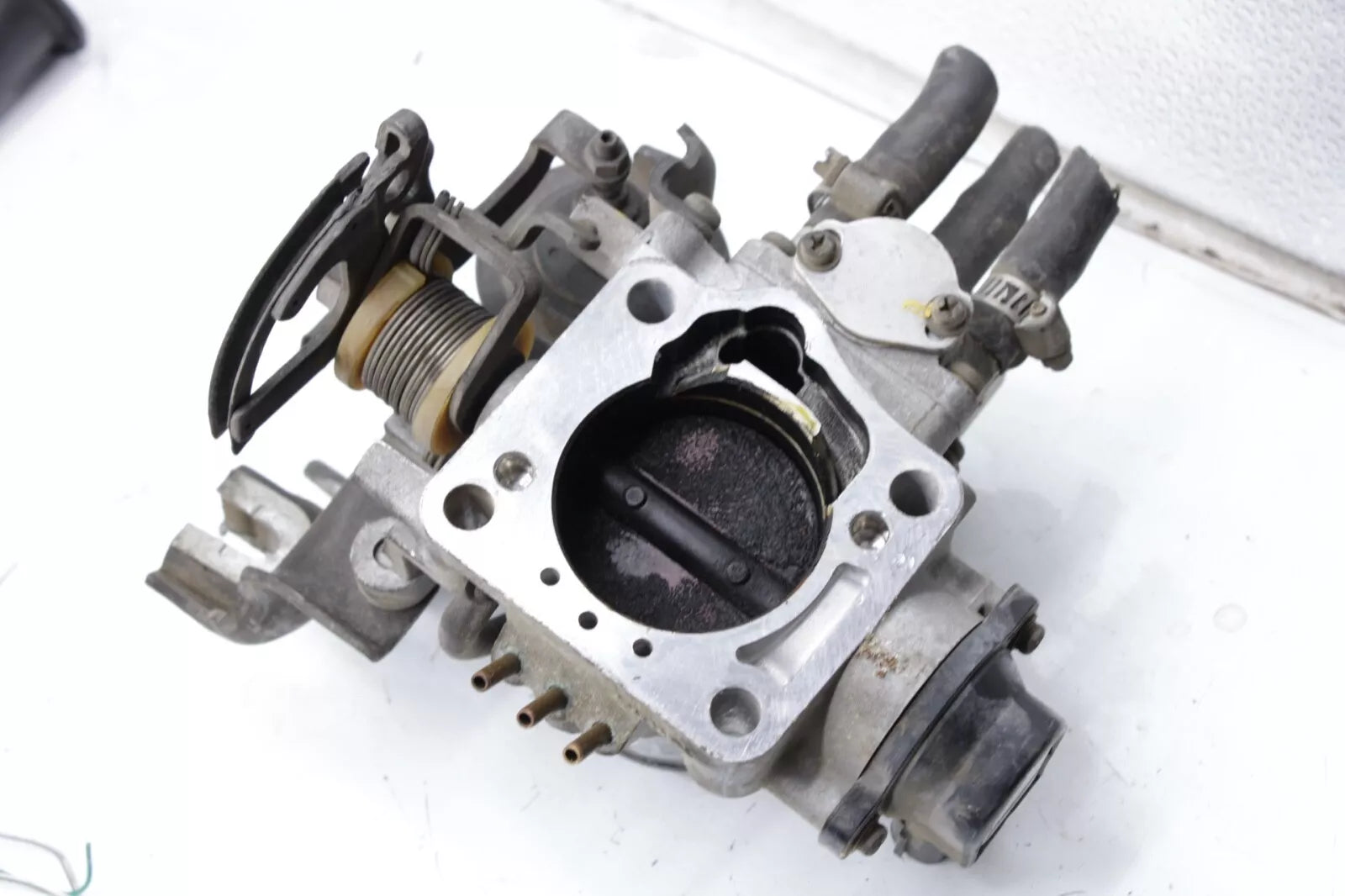 1992-1996 TOYOTA CAMRY THROTTLE BODY 2.2L FED OEM d63 - 0