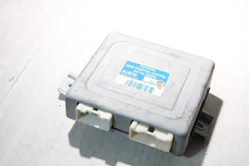 1997-2000 Lexus ES300 Seat control module 89710-33010 oem f6