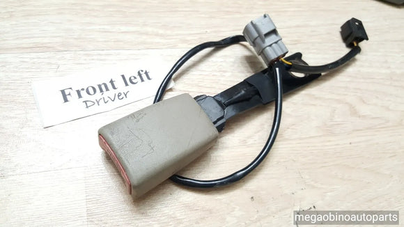 2002-2003 toyota camry US vin 4t1 driver seat belt buckle oem b12