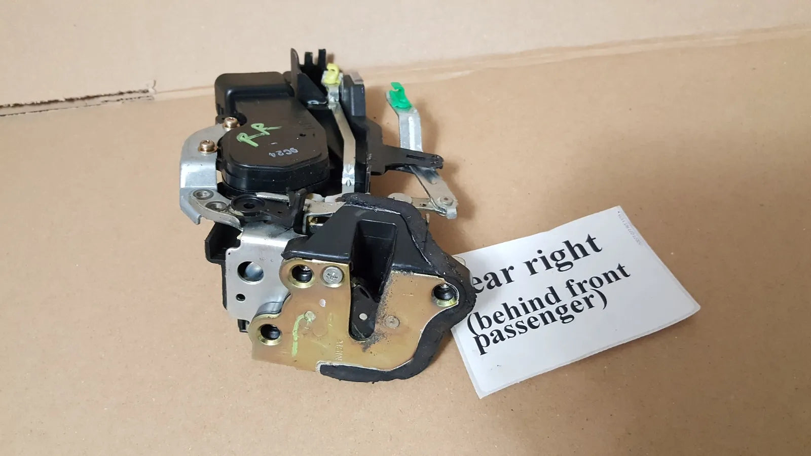 1997 -2001 toyota camry rear right passenger door lock latch 69305-AA010 oem b15 - 0