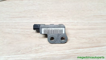 2001-2004 Nissan Xterra airbag center crash IMPACT SENSOR 98581-ZT08A oem c51 - 0