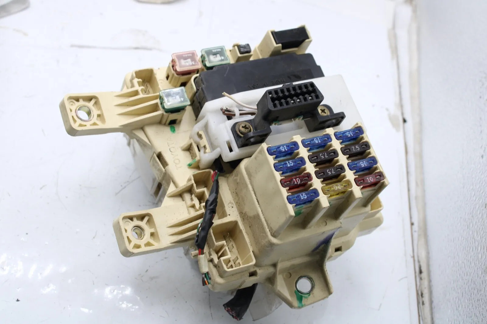 1992-1996 TOYOTA CAMRY interior fusebox FUSE JUNCTION DIAGONSIS OEM