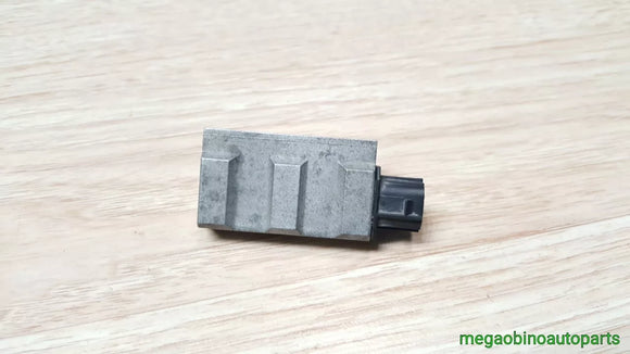 2001-2004 Nissan Xterra airbag center crash IMPACT SENSOR 98581-ZT08A oem c51