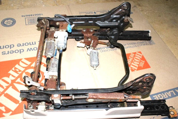 1997-2001 Lexus ES300 72020-33100 Seat track adjustment Adjuster memory