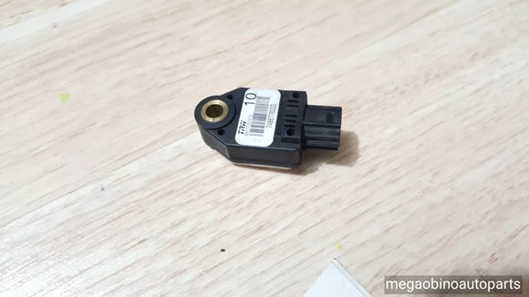 2009-2013 toyota corolla matrix FRONT airbag crash impact sensor 89173-01010 1b305
